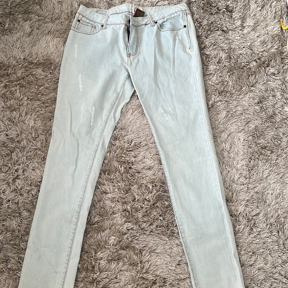 Light Washed Distressed Skinny Jeans